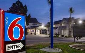 Motel 6 Buttonwillow Central